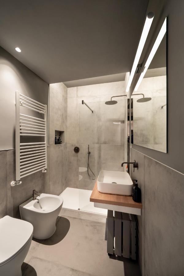 Casa Da Anna, Centro Storico Alloggio Di Design, Con Parcheggio 알바 외부 사진